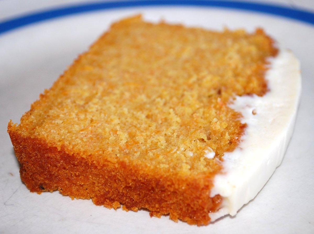Морковный торт кусок
