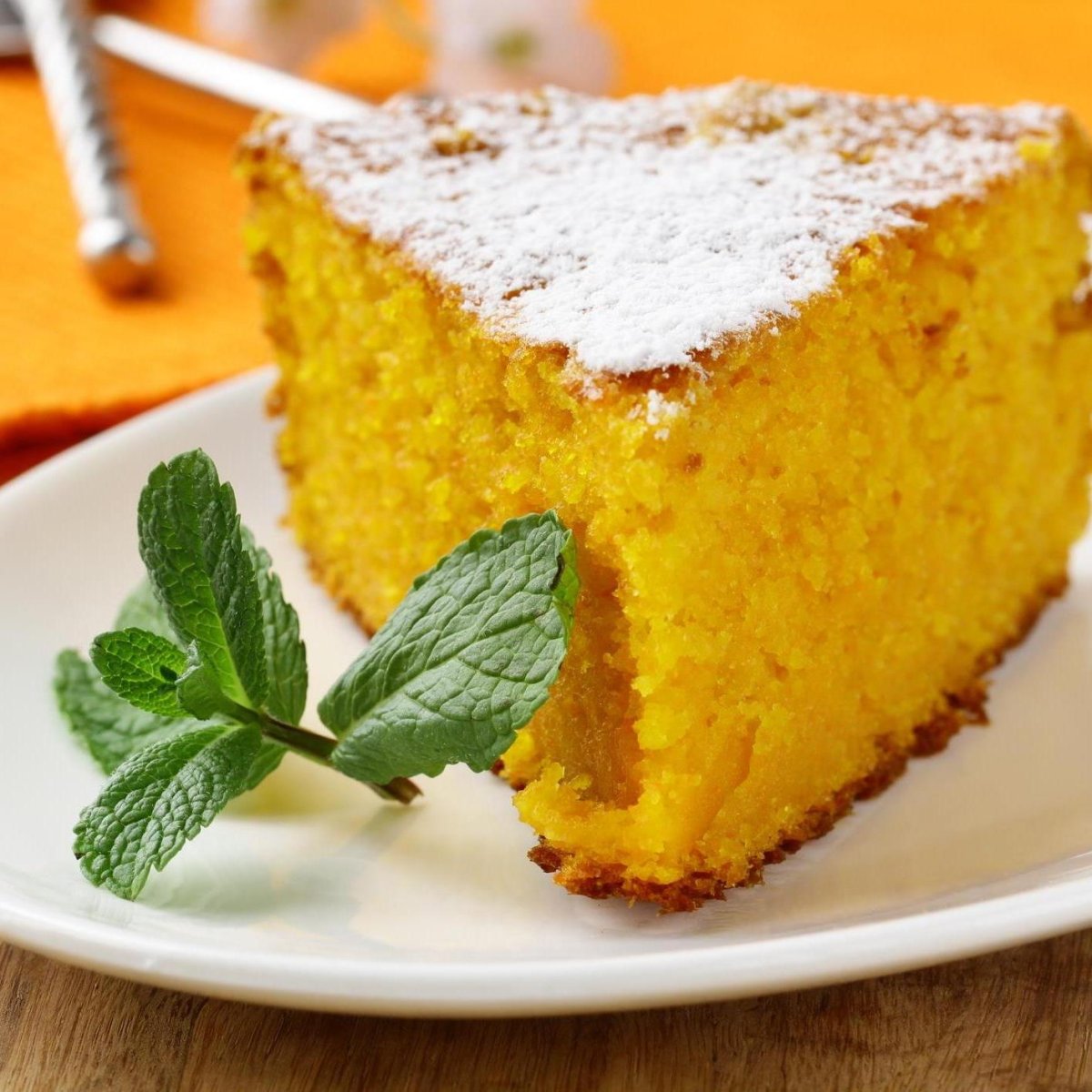 Морковный бисквит с грецкими орехами