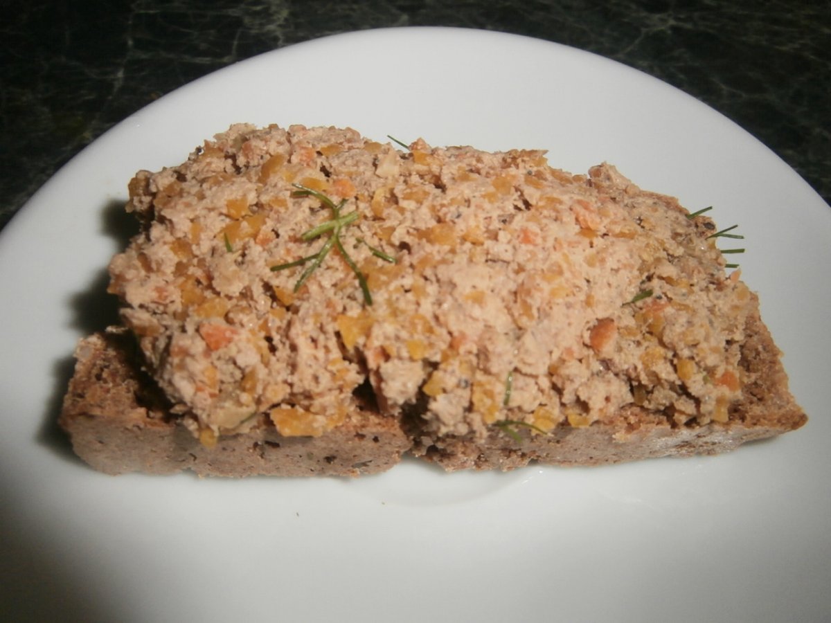 Паштет из говяжьей печени с коньяком