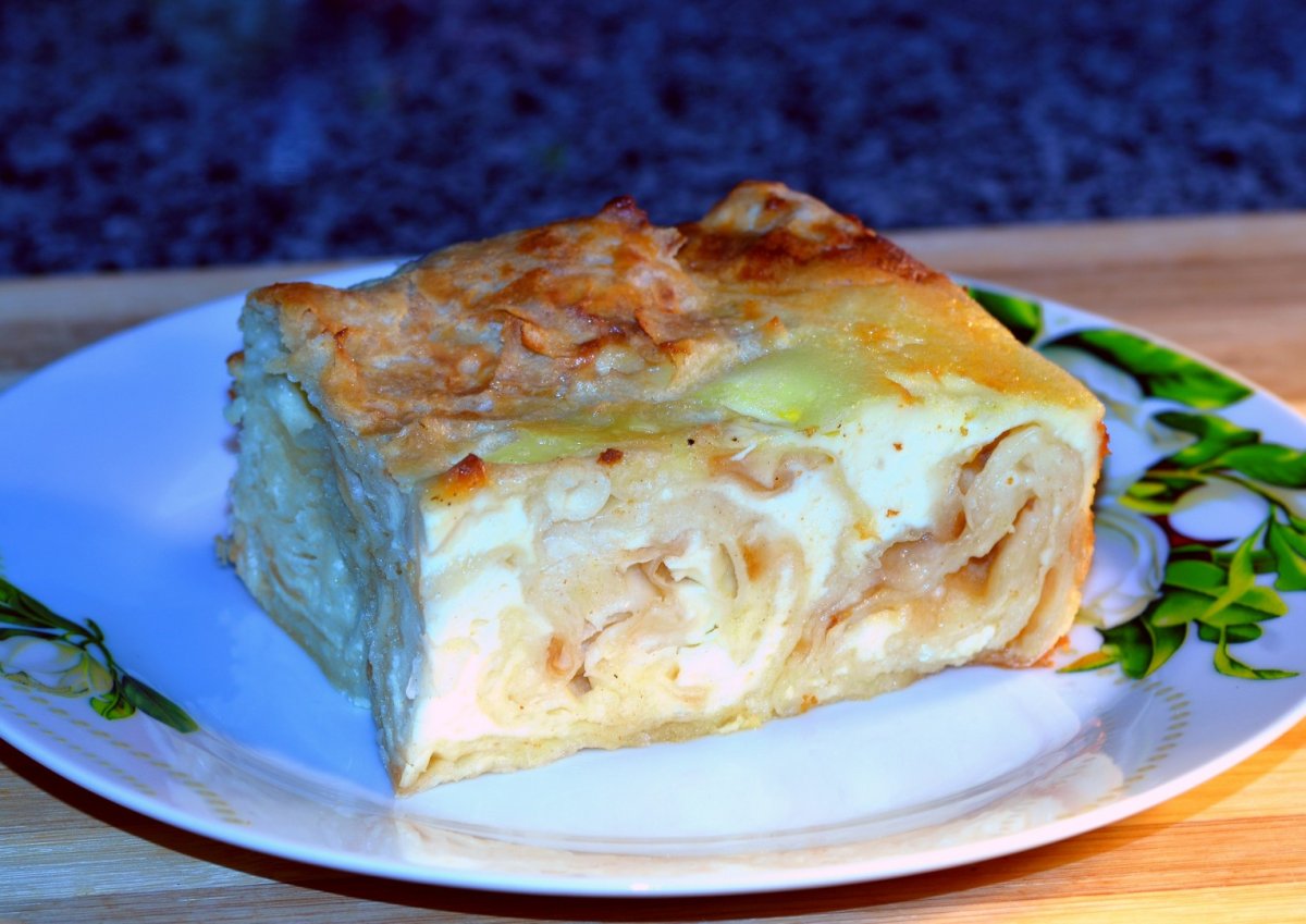 Пирог из лаваша с сыром