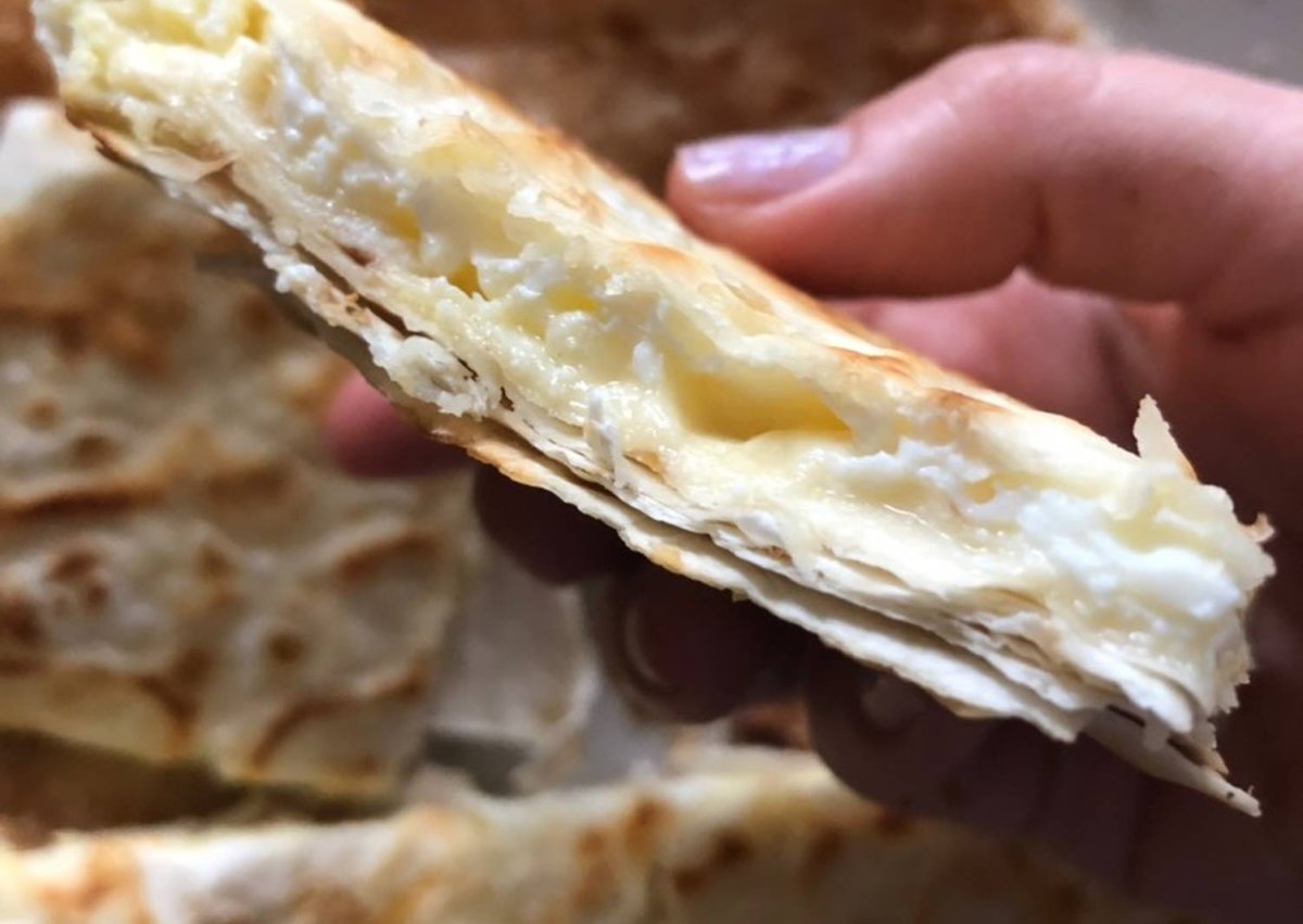 Слоеный хачапури ачма
