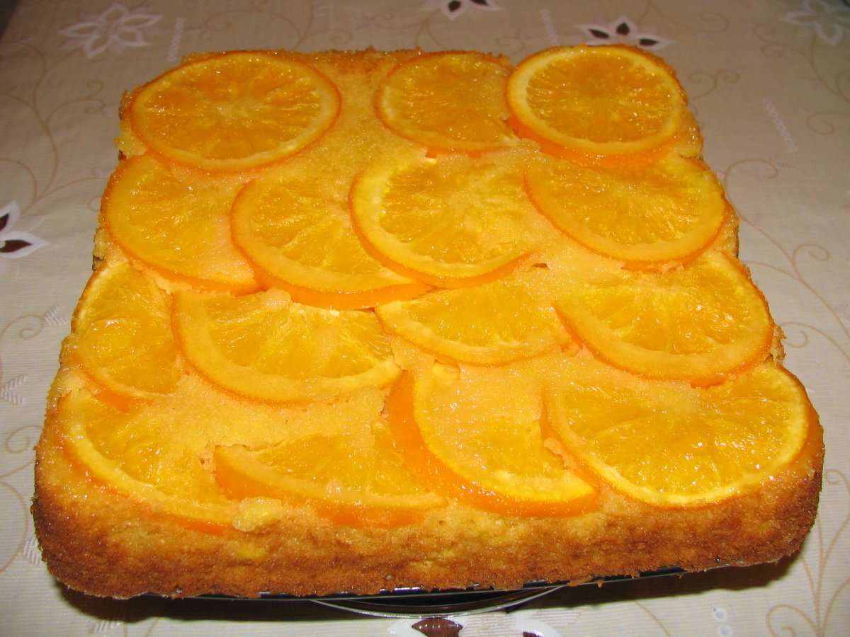 Песочный пирог с творогом и персиками консервированными