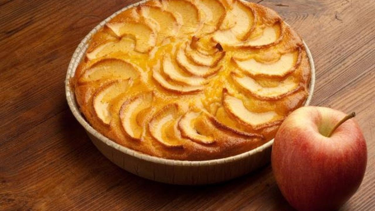 Пирог из яблок дольками