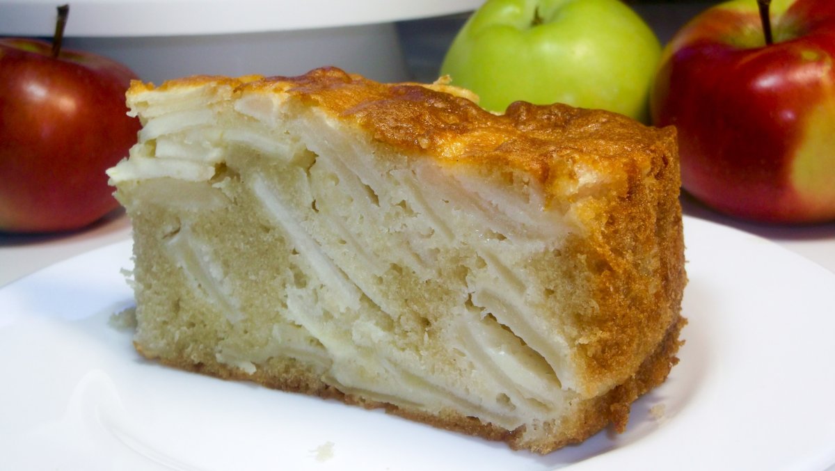 Шарлотка на сковороде
