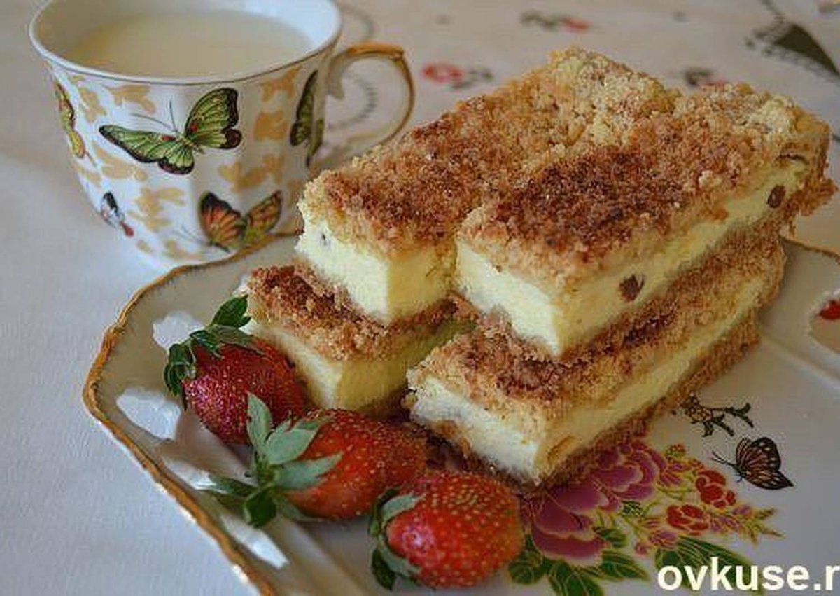 Сладкий заливной пирог с вареньем