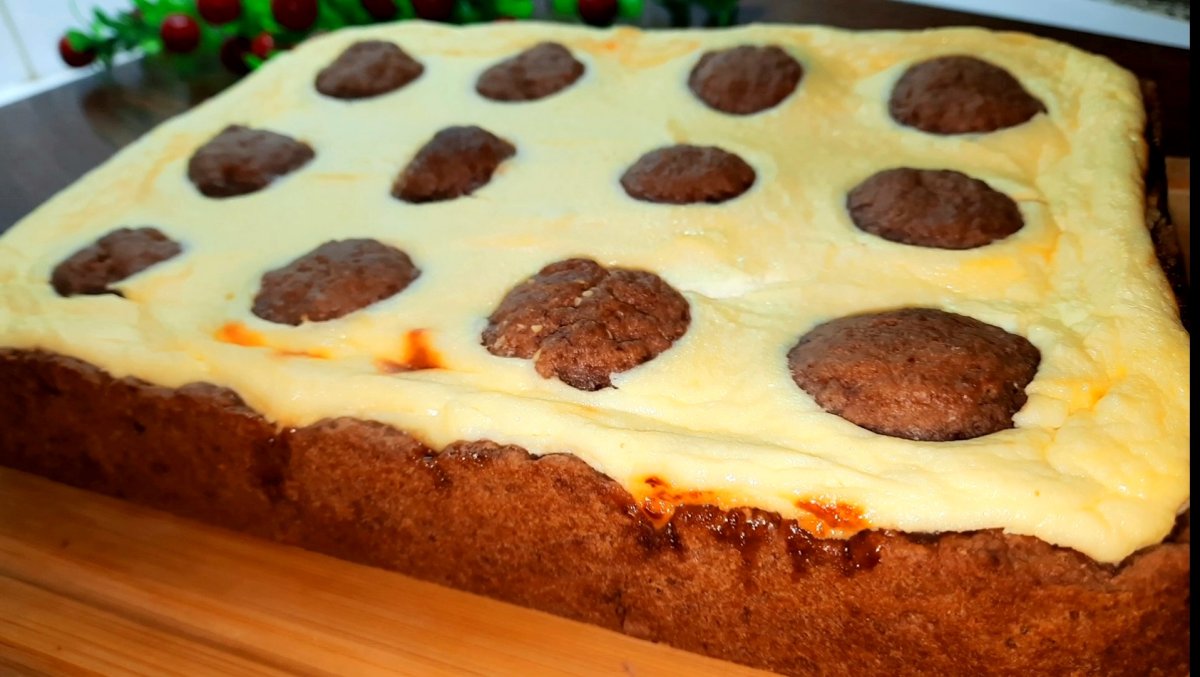 Бисквит с яблоками
