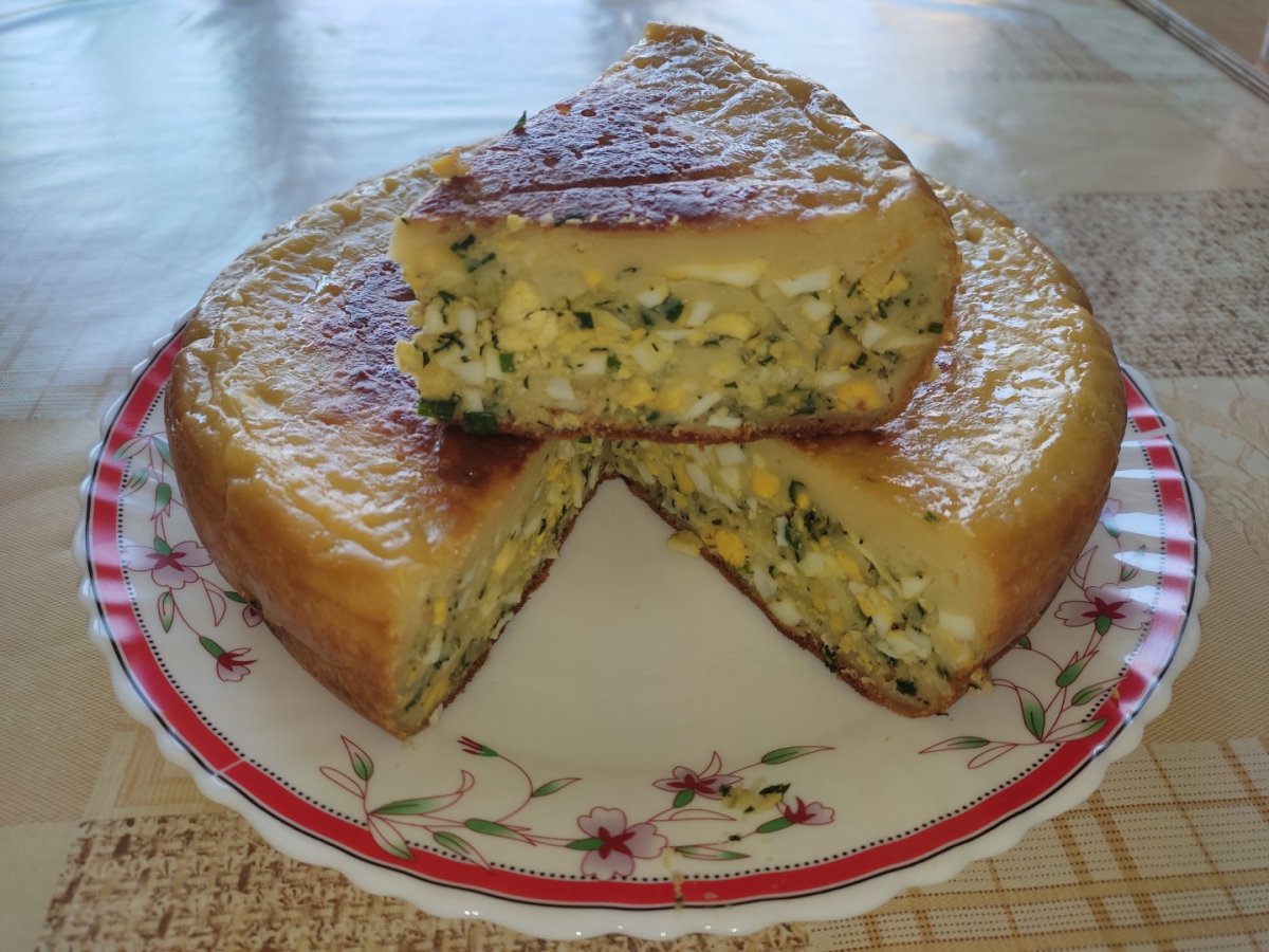 Заливной пирог с капустой и яйцом в духовке
