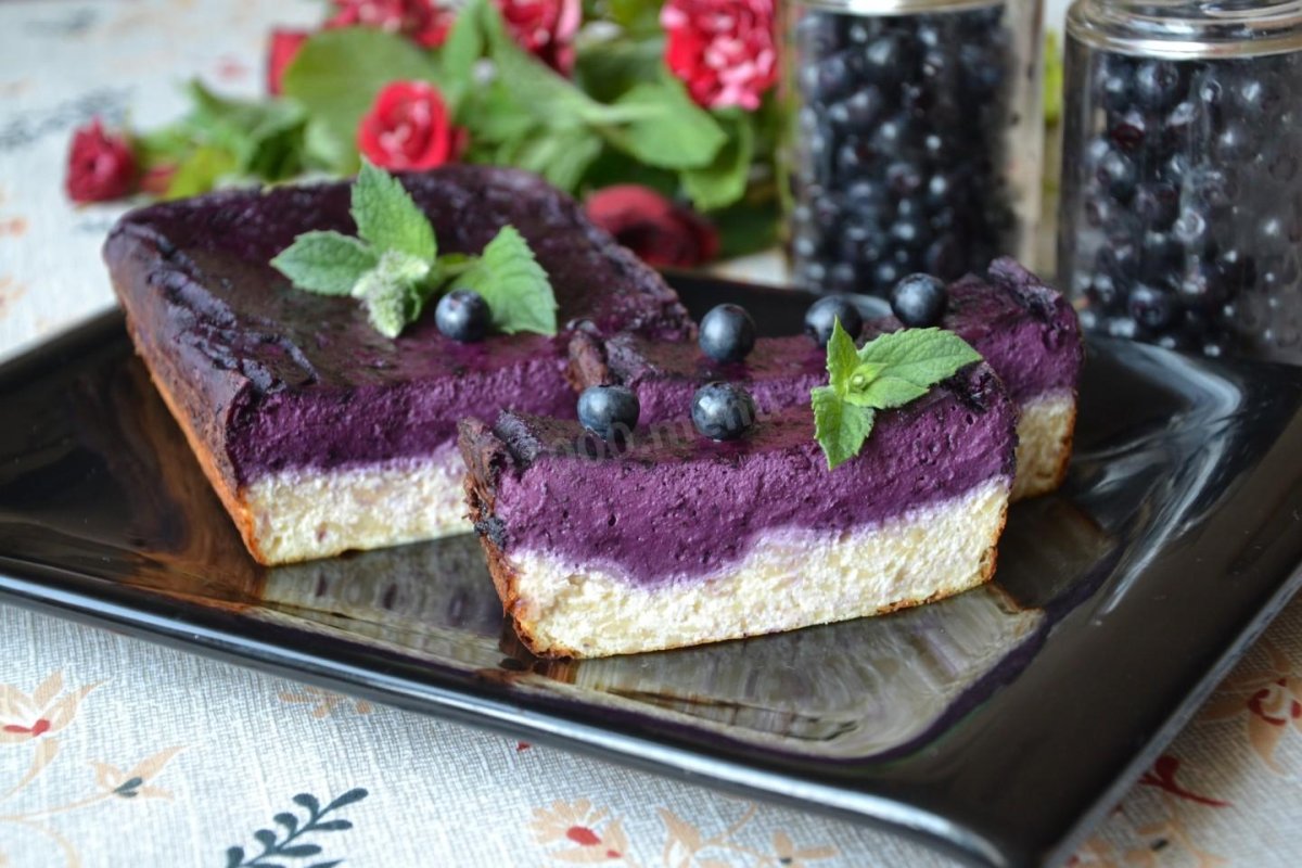 Пирог с черникой и творогом