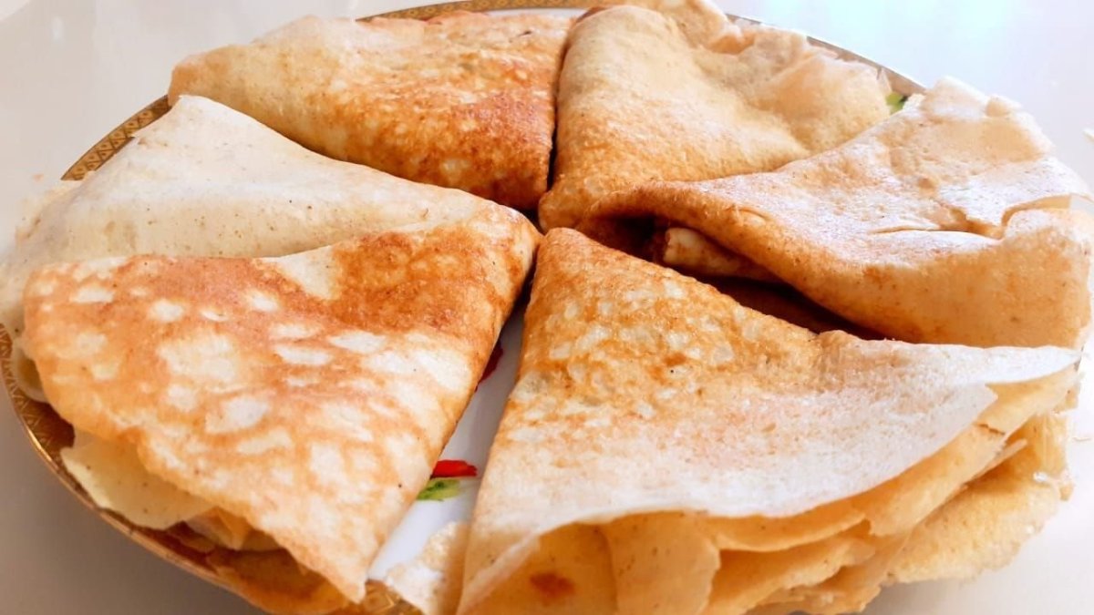 Блины с клубничным вареньем