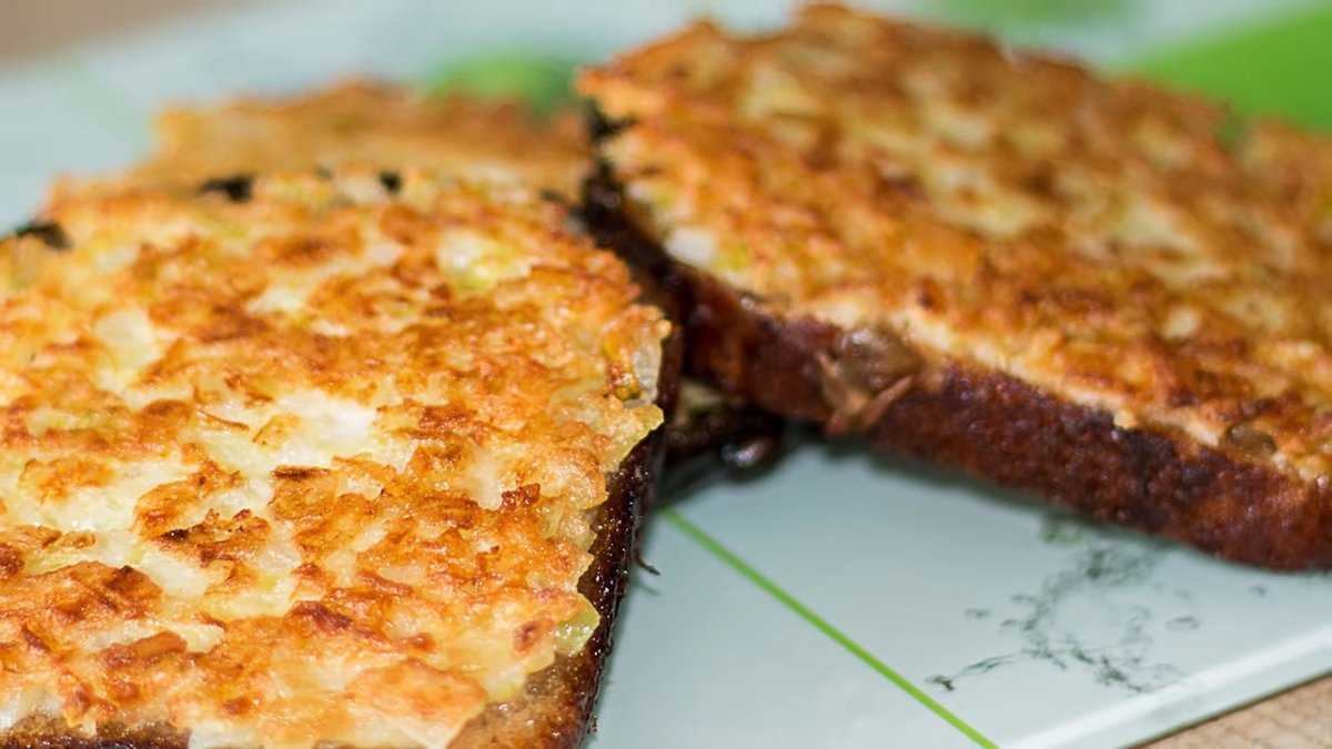 Картофельный пирог на сковороде