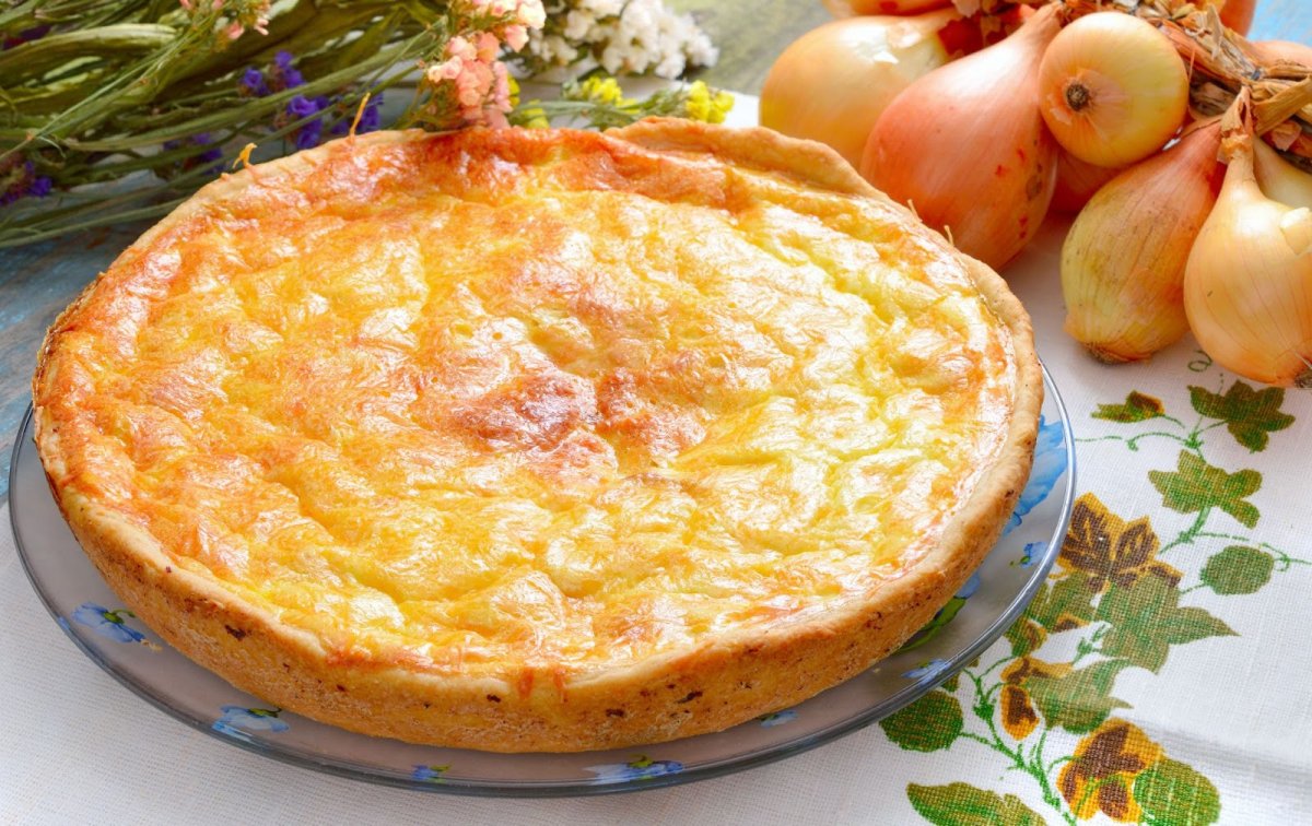 Пирог с зеленым луком и яйцом