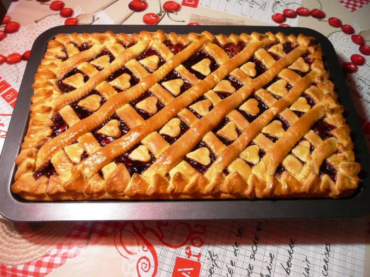 Шарлотка с яблоками