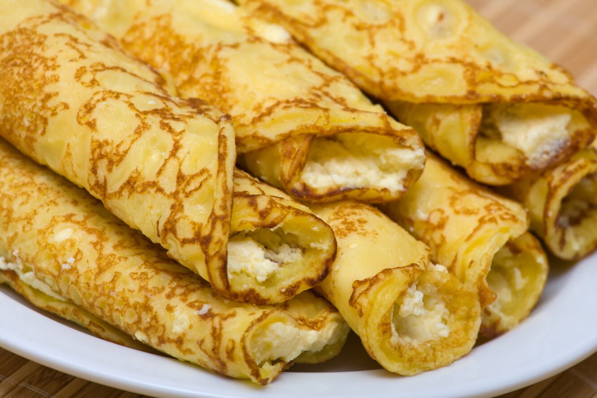 Блинчики с творогом и малиной