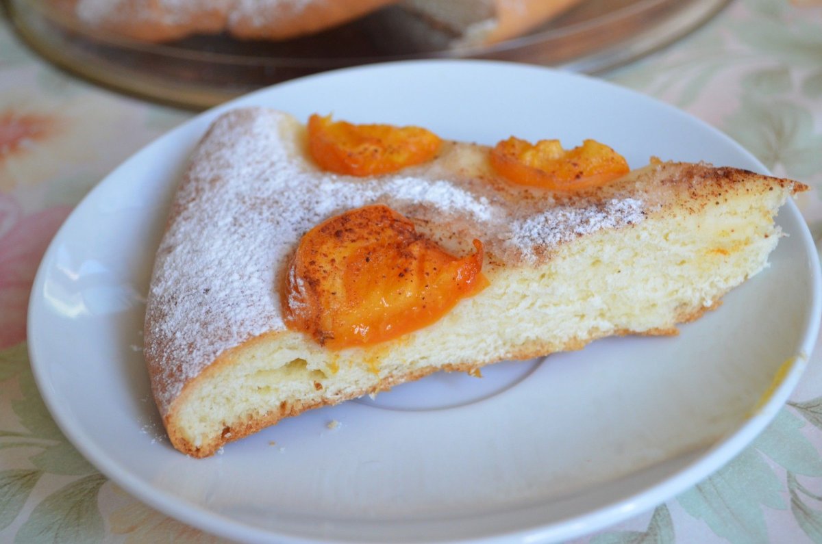 Пирог с яблоками и мандаринами