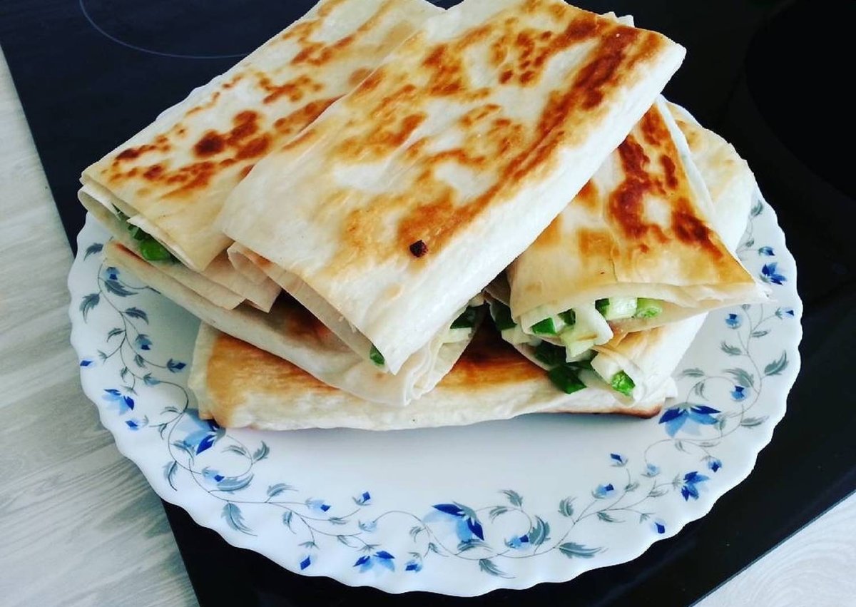 Вкусняшки из лаваша