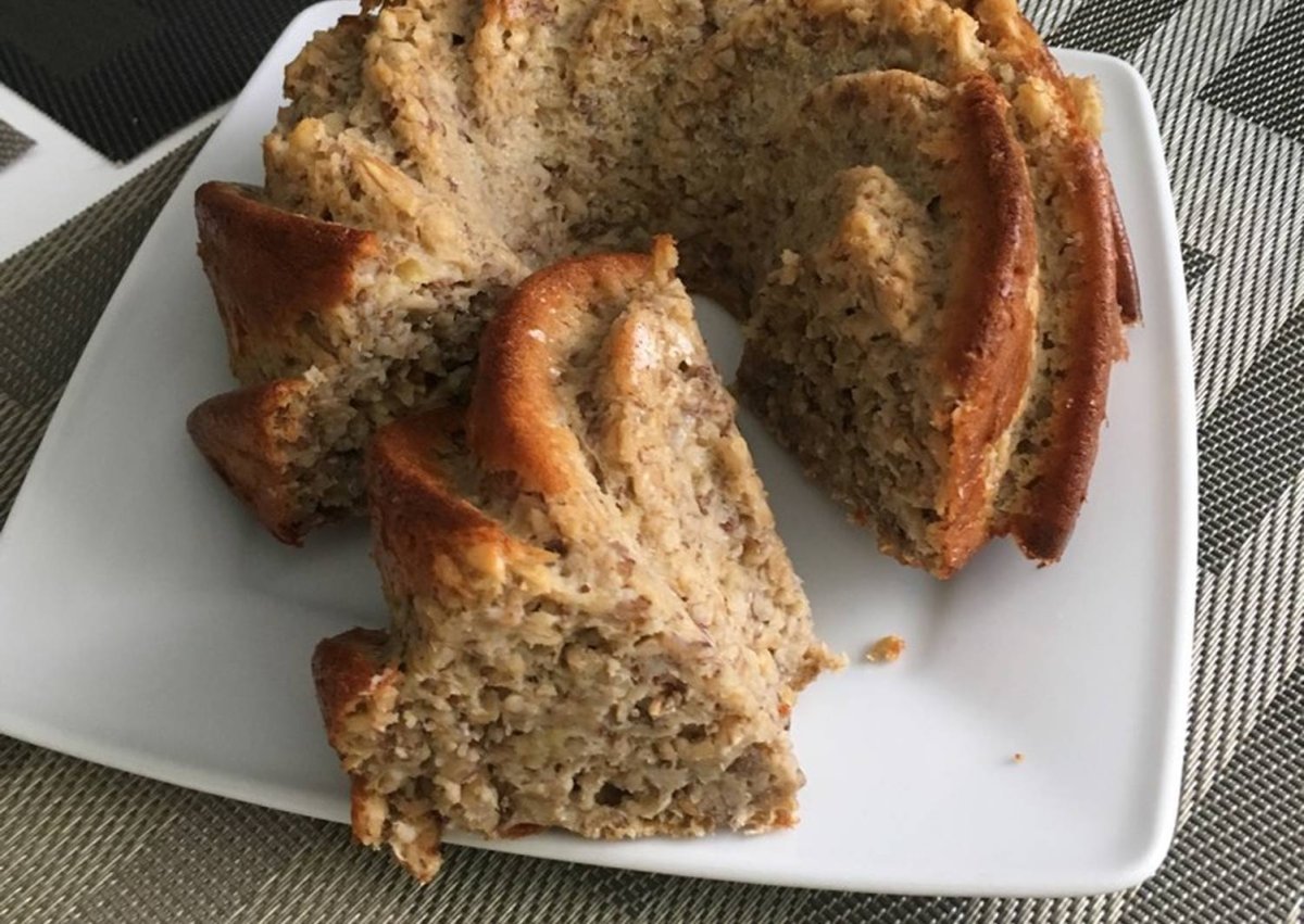 Банановый хлеб с орехами