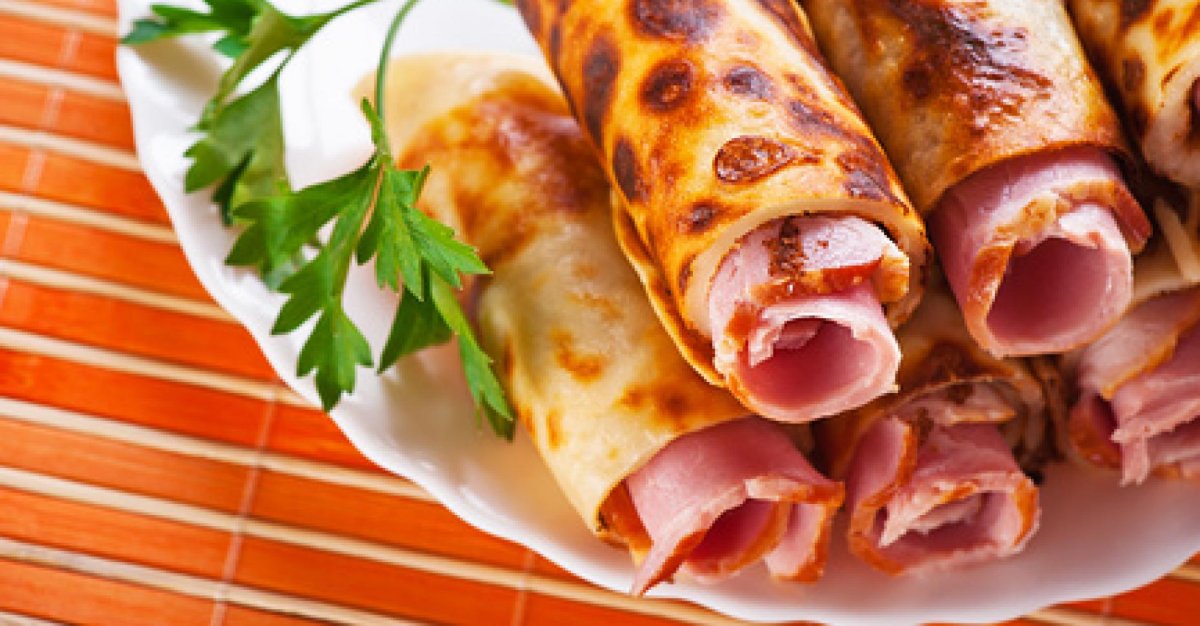 Блинные рулетики с ветчиной и сыром