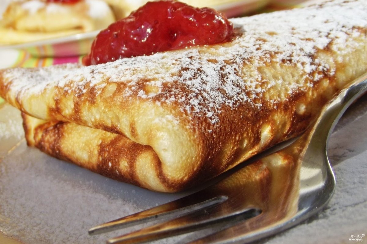 Блины с творогом и изюмом