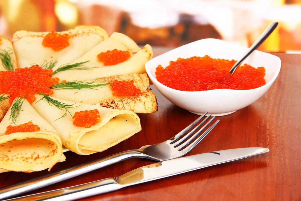 Блинчики с красной икрой