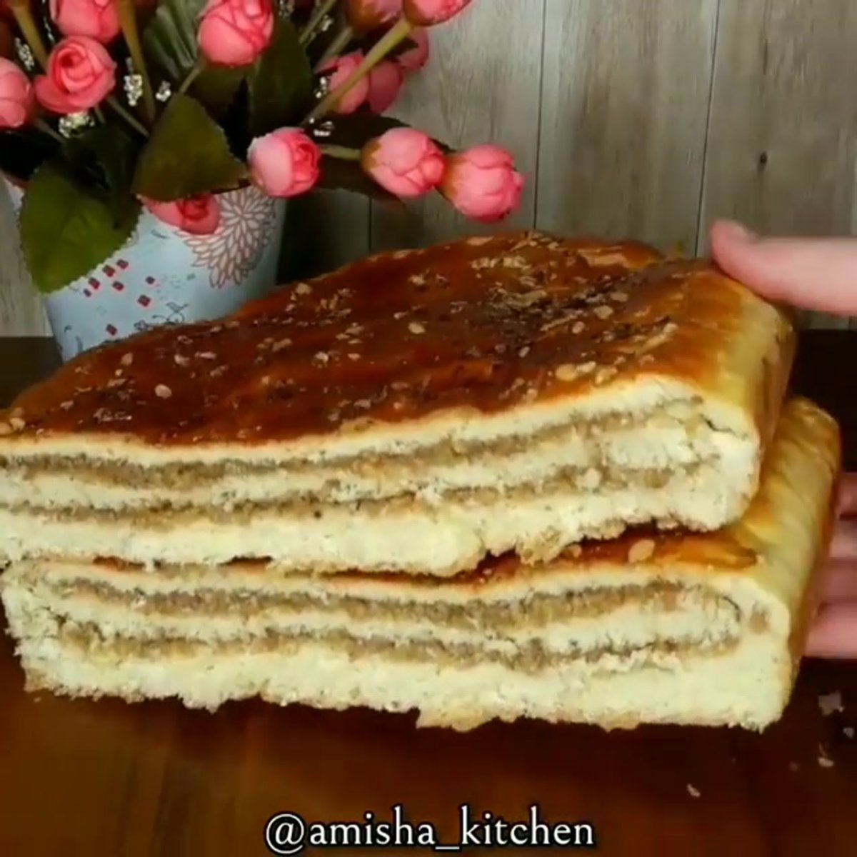 Пирог с лимоном и орехами