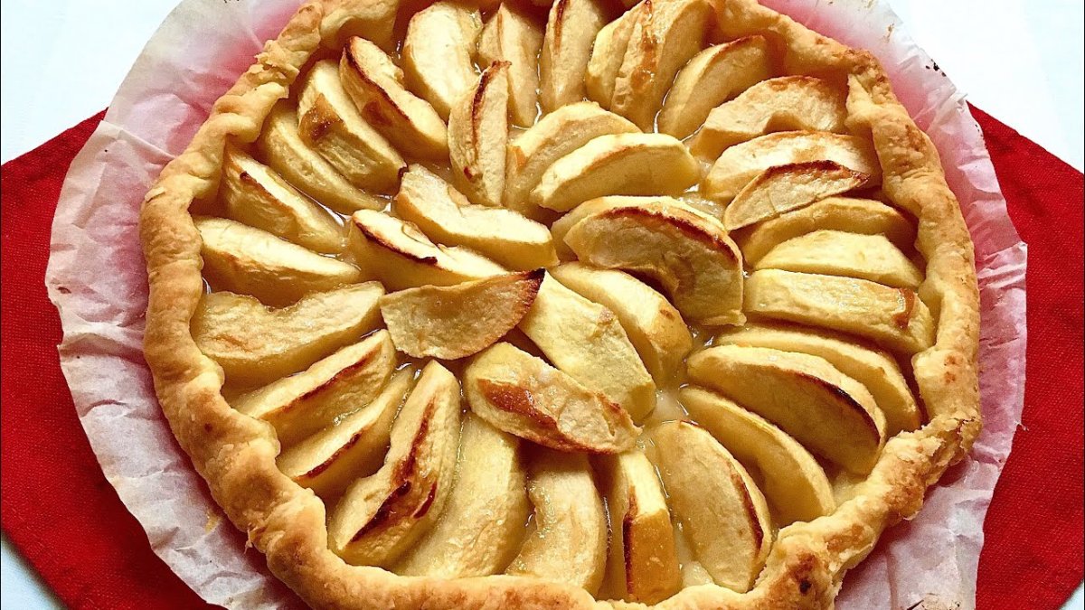 Яблочный пирог из лаваша со сметанной заливкой