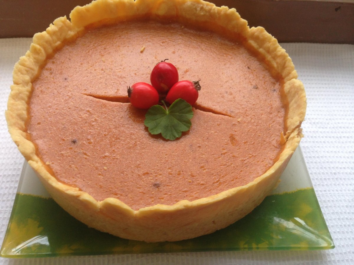 Caramel Pear pie с красным колпачком