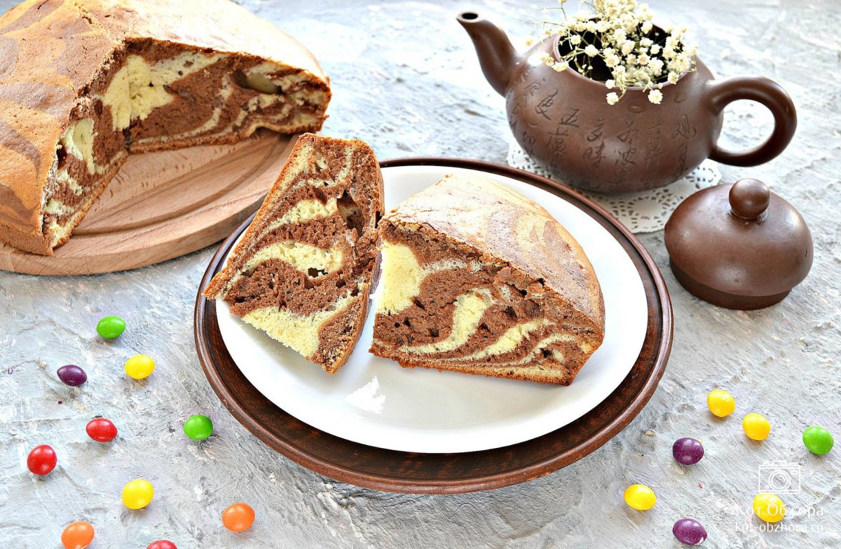 Пирог Зебра с изюмом