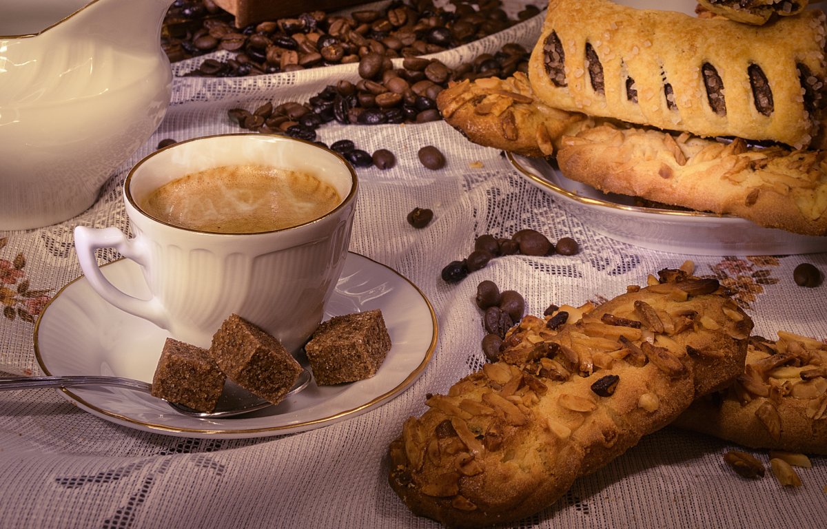 Чай с шоколадным печеньем