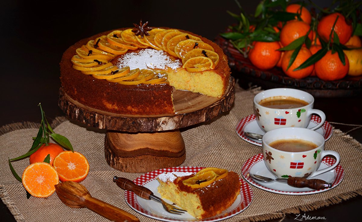 Красивые пирожные и кофе