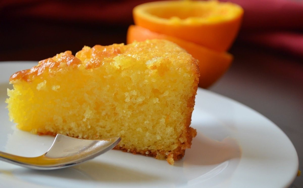 Шарлотка с апельсинами и яблоками