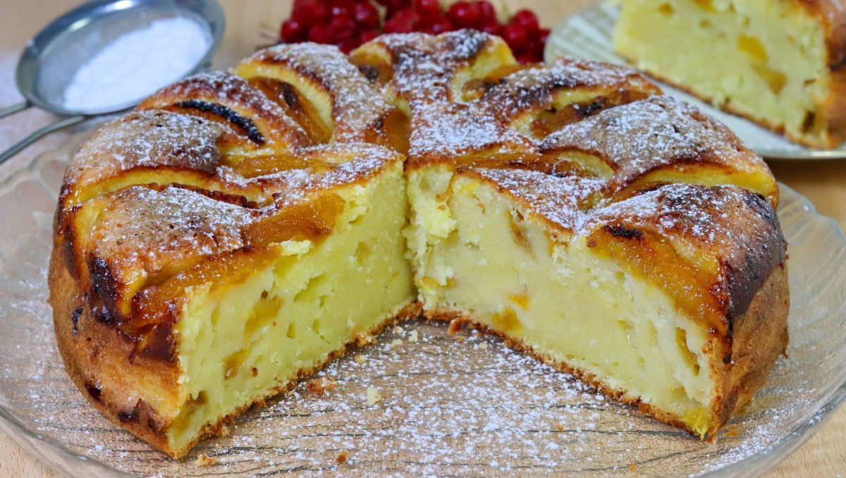 Творожная шарлотка с яблоками