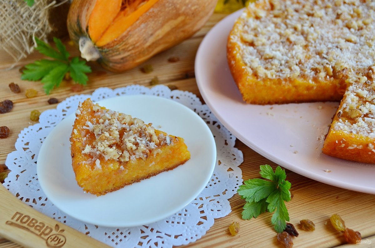 Пирог манник с яблоками