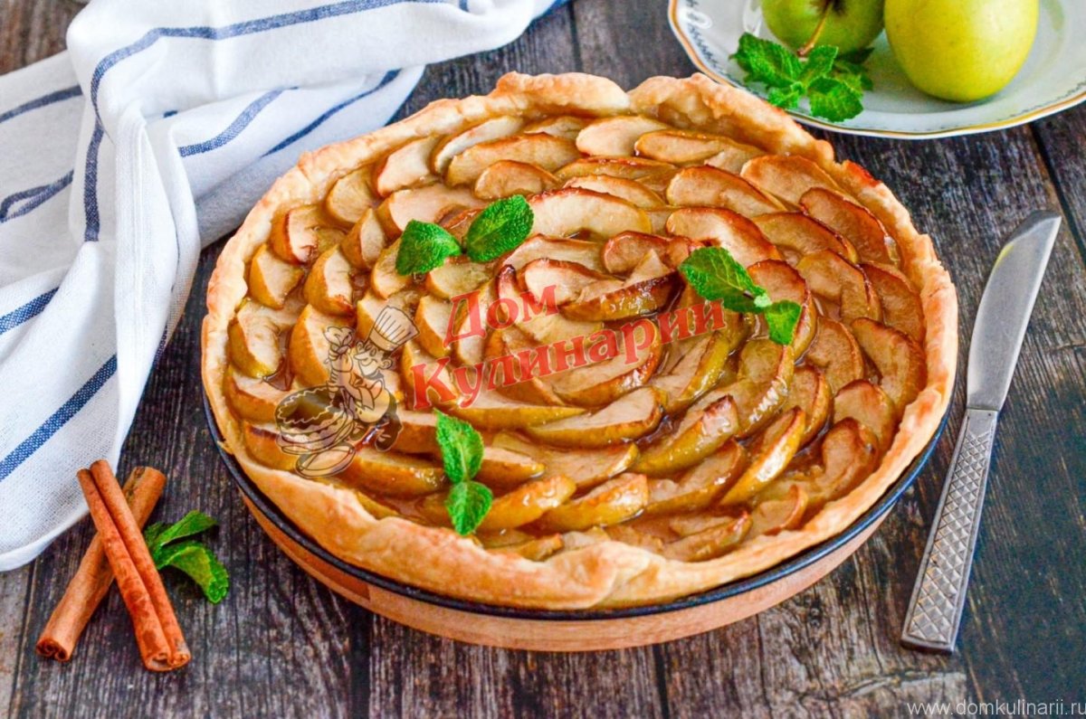 Тертый пирог с яблоками