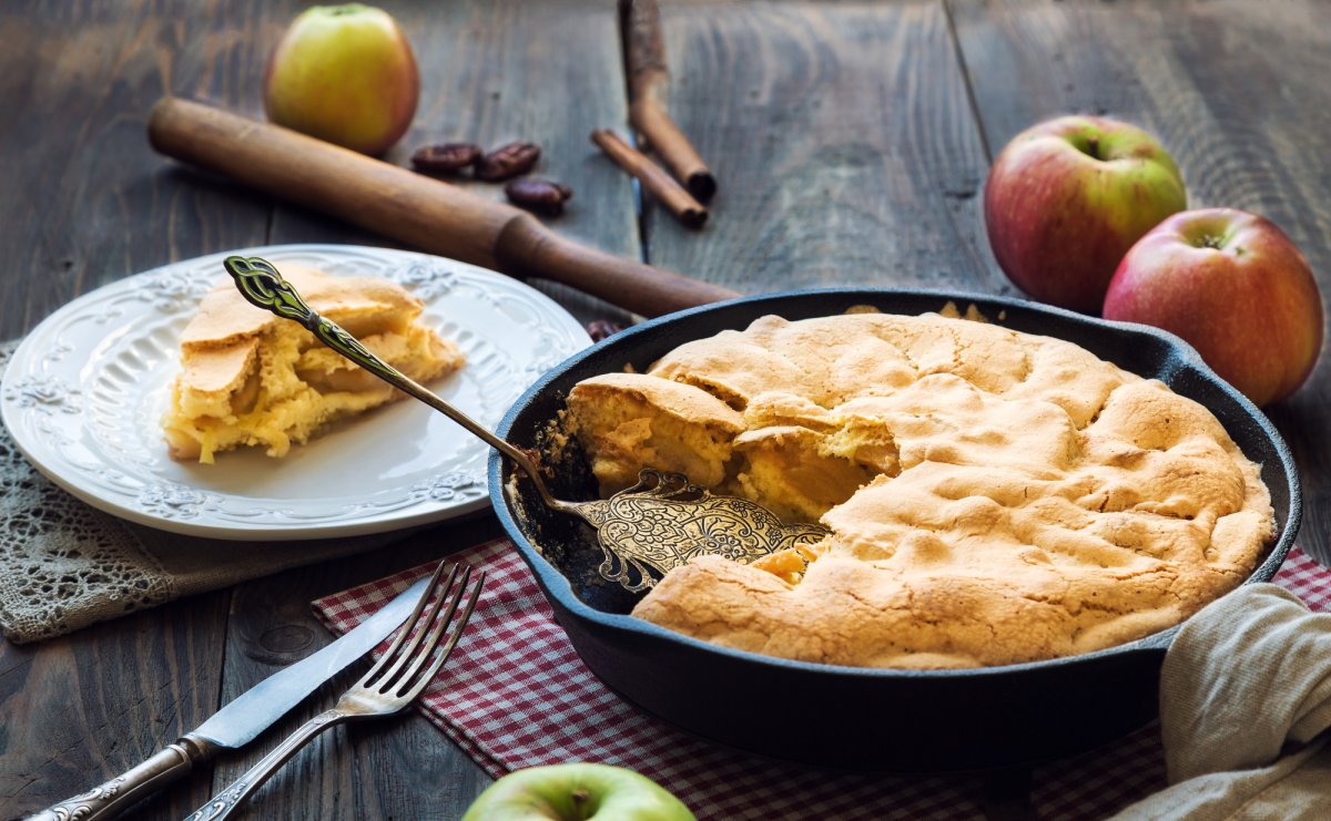 Шикарная шарлотка с яблоками