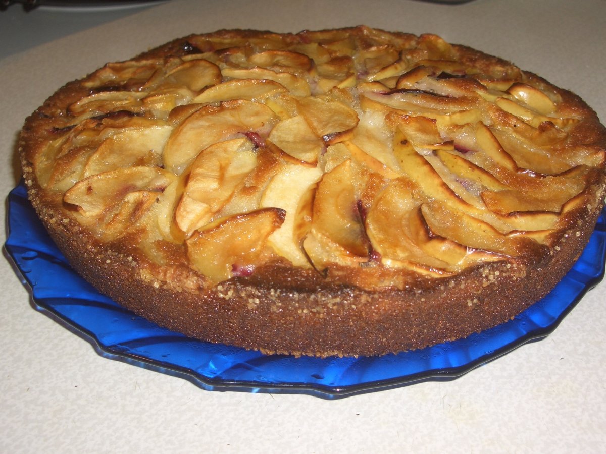 Шарлотка с яблоками Юлии Высоцкой