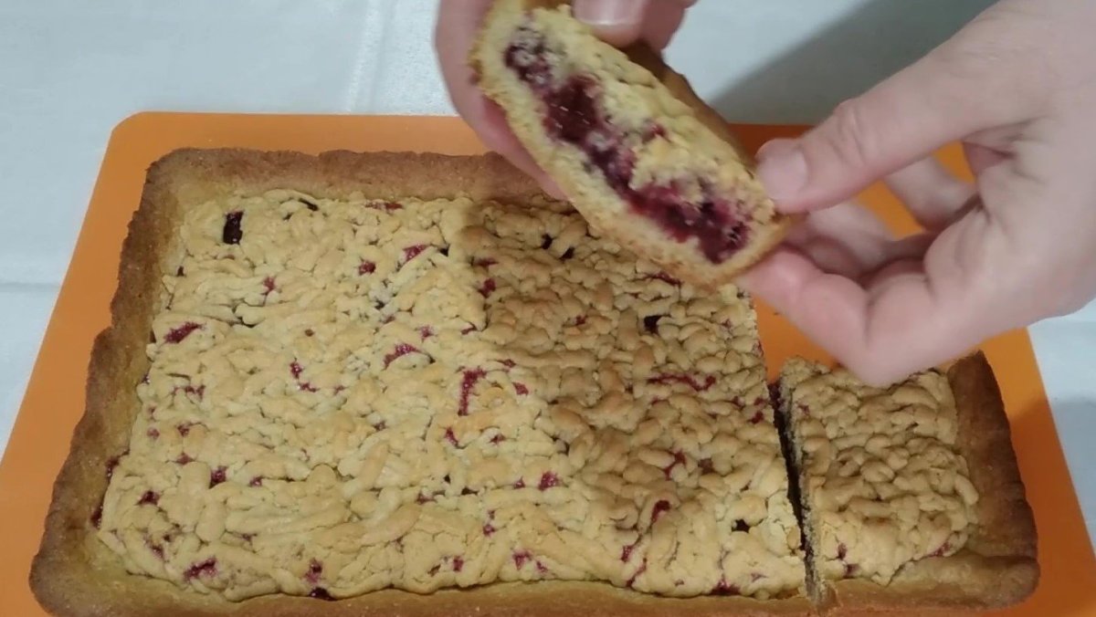 Рассыпчатый пирог с яблоками