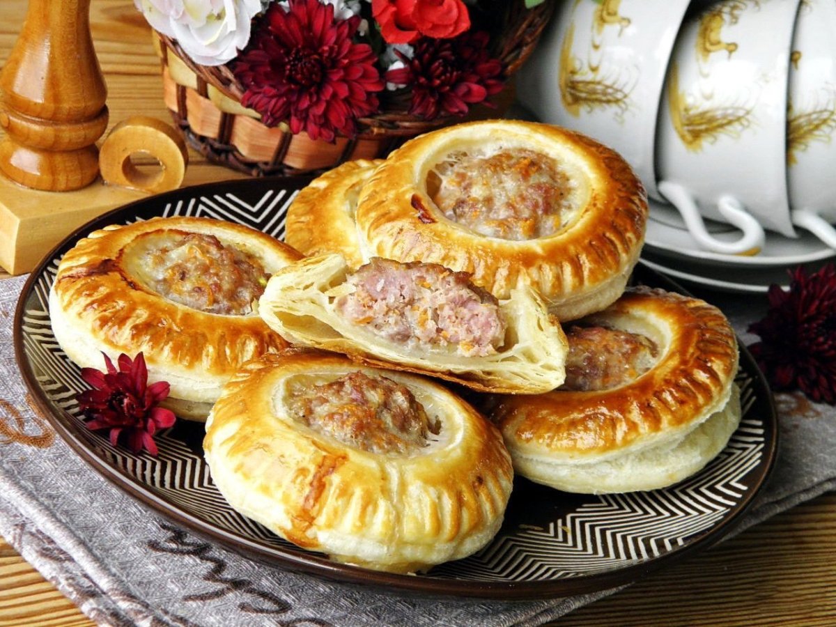 Лапти висят