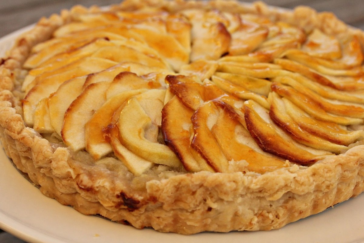 Шарлотка с яблоками