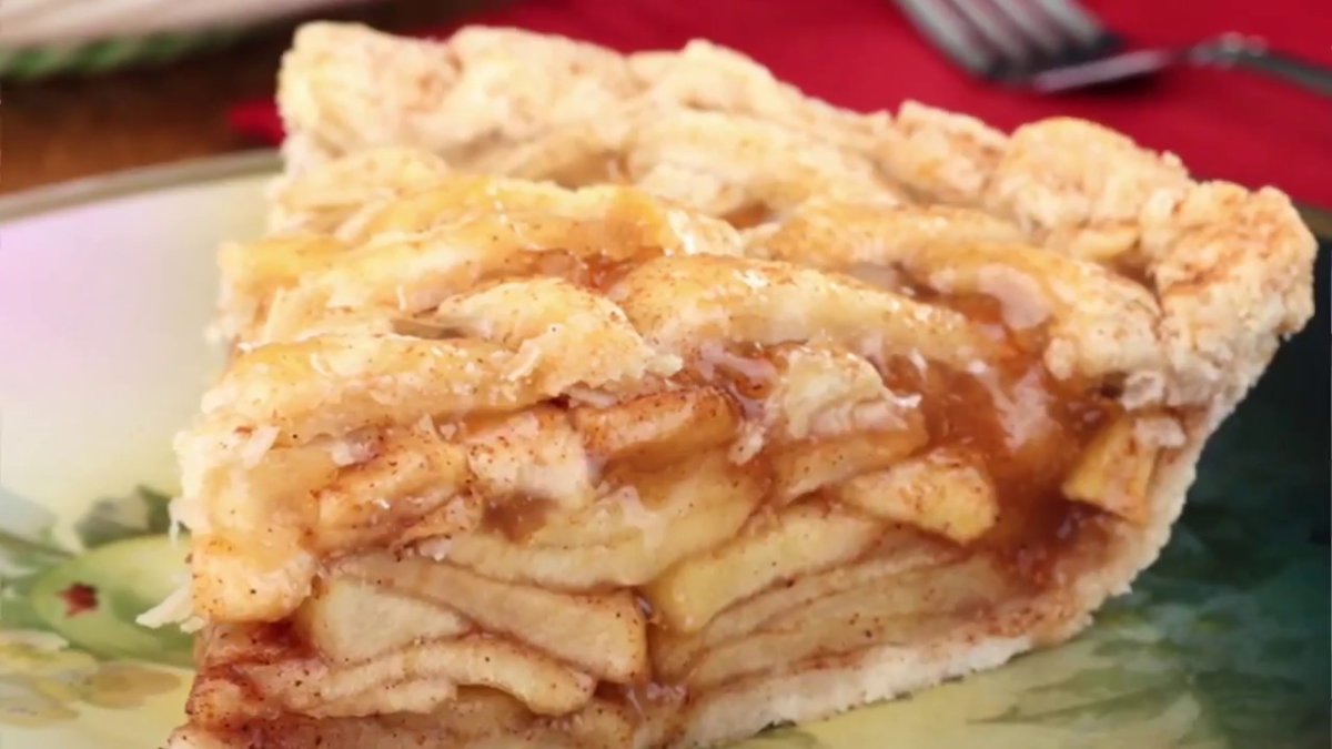 Шарлотка с яблоками Юлии Высоцкой