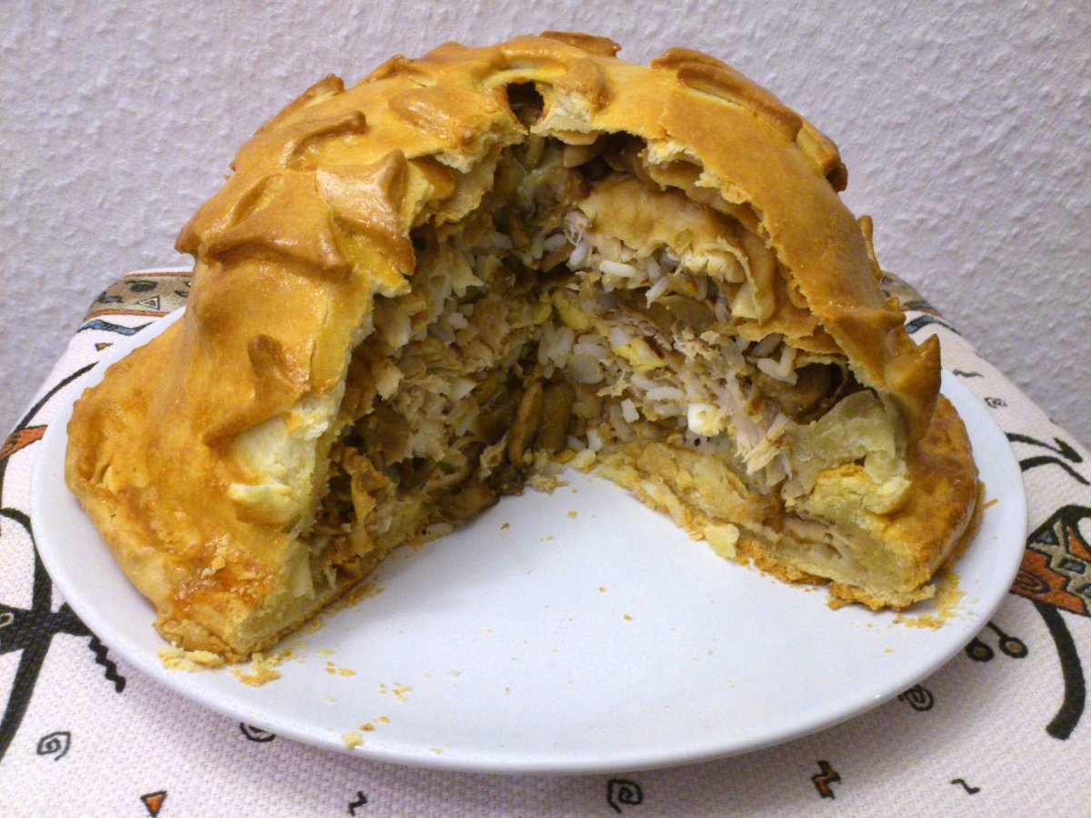 Пирог с курицей и рисом