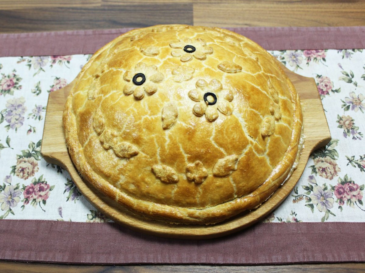 Заливной мясной пирог