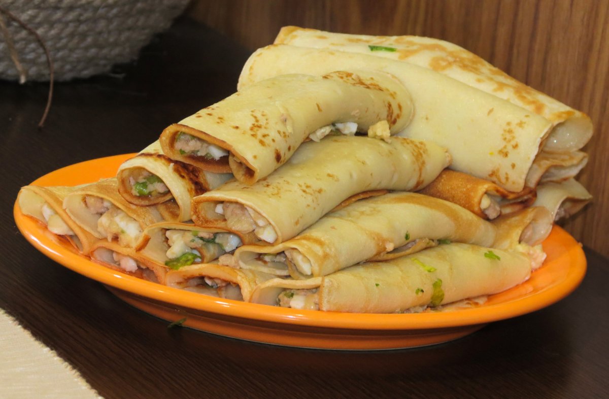Блинчики с капустой и яйцом
