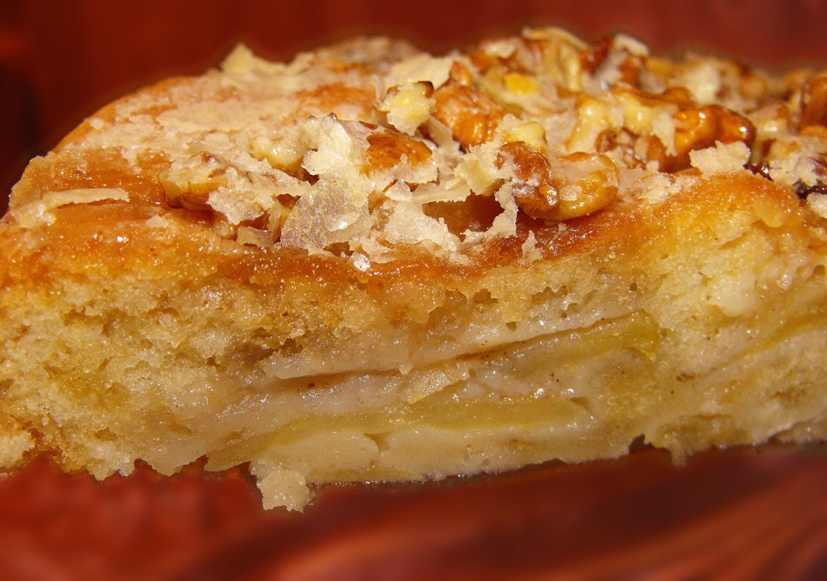 Бисквит для шарлотки с яблоками