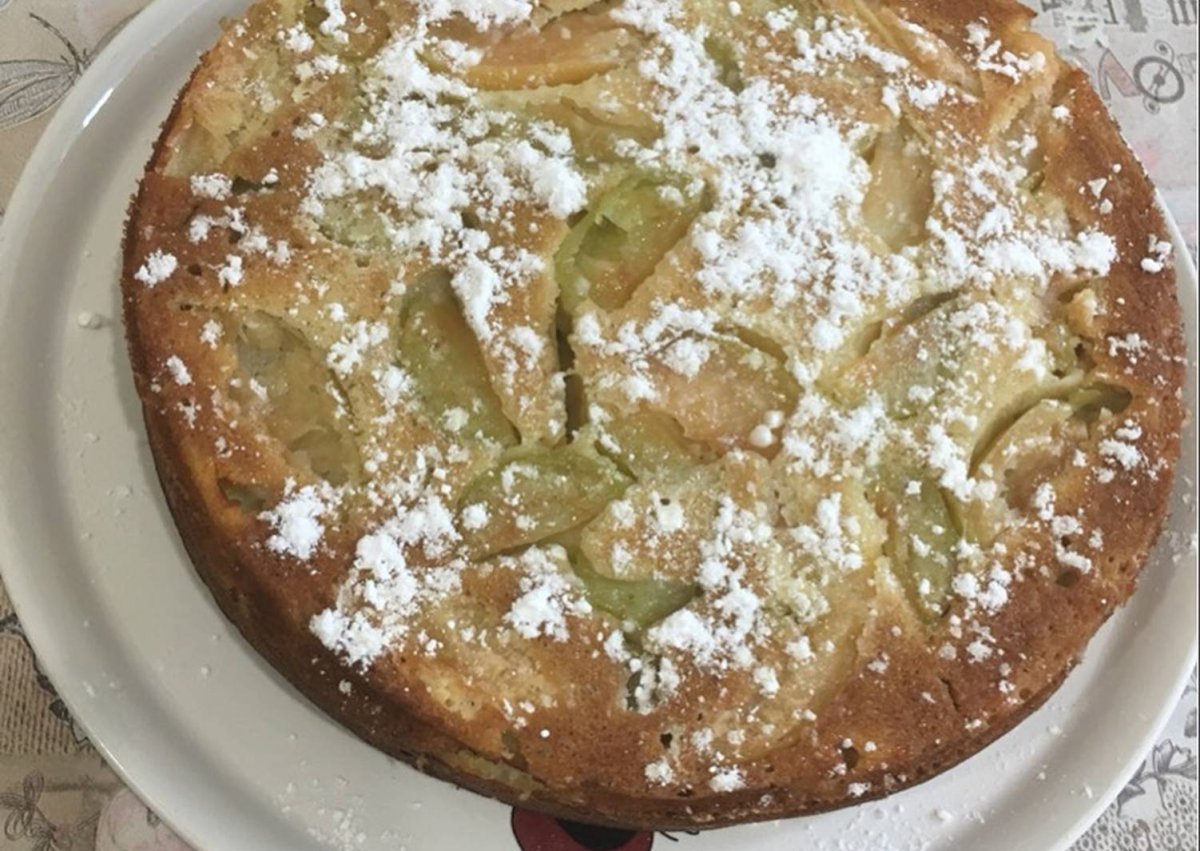 Шарлотка с клюквой