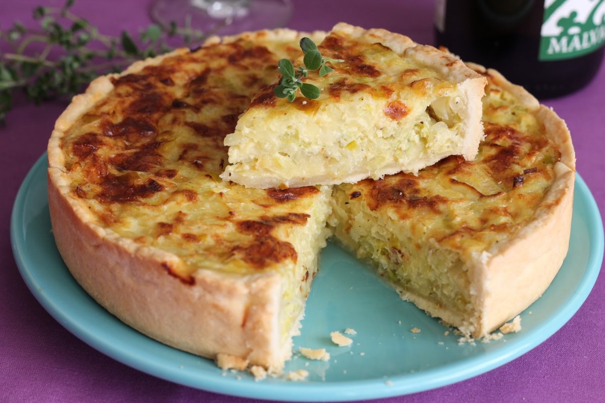 Выпечка с картошкой и грибами