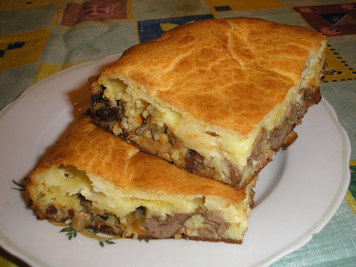 Заливной пирог с мясом и картошкой