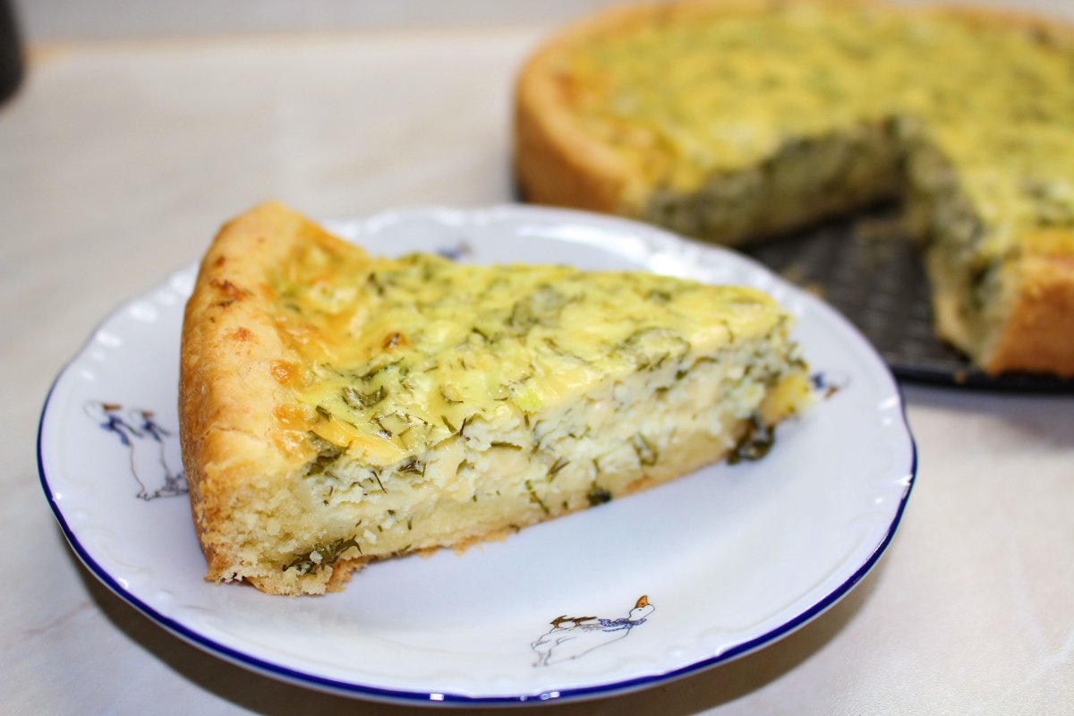 Пирог с сыром и зеленью