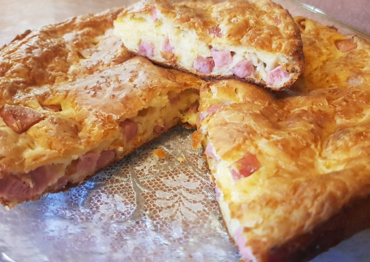 Пироги с ветчиной и сыром