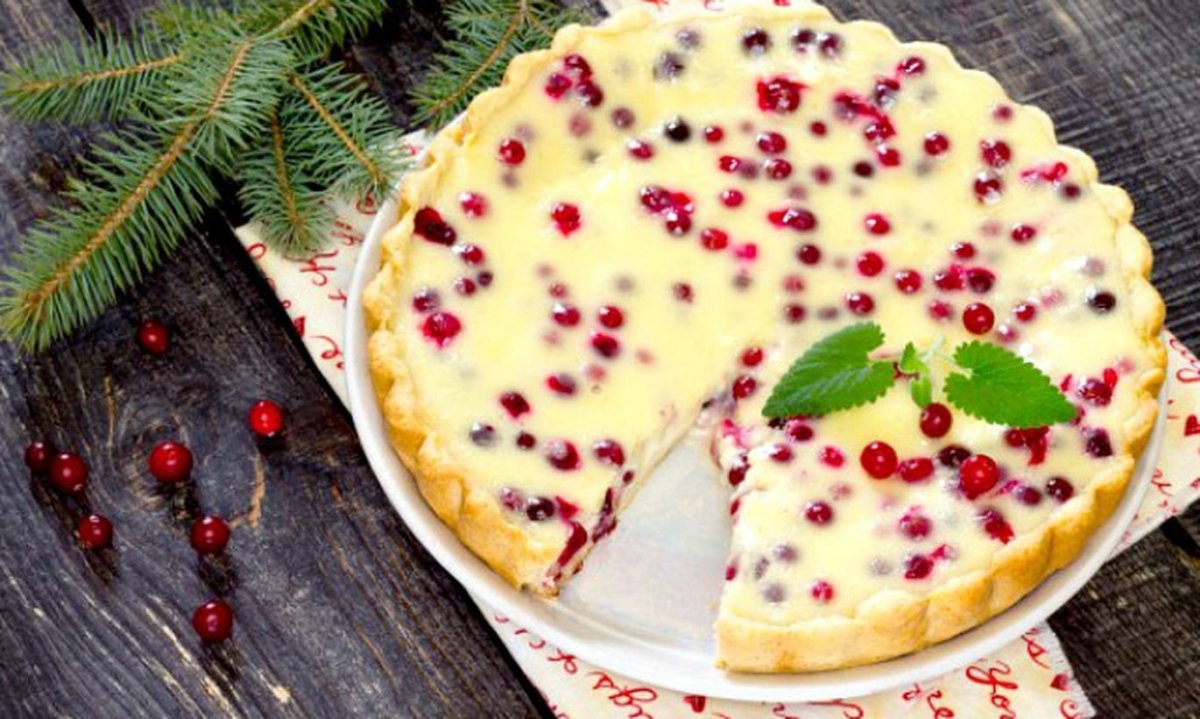 Пирог с брусникой