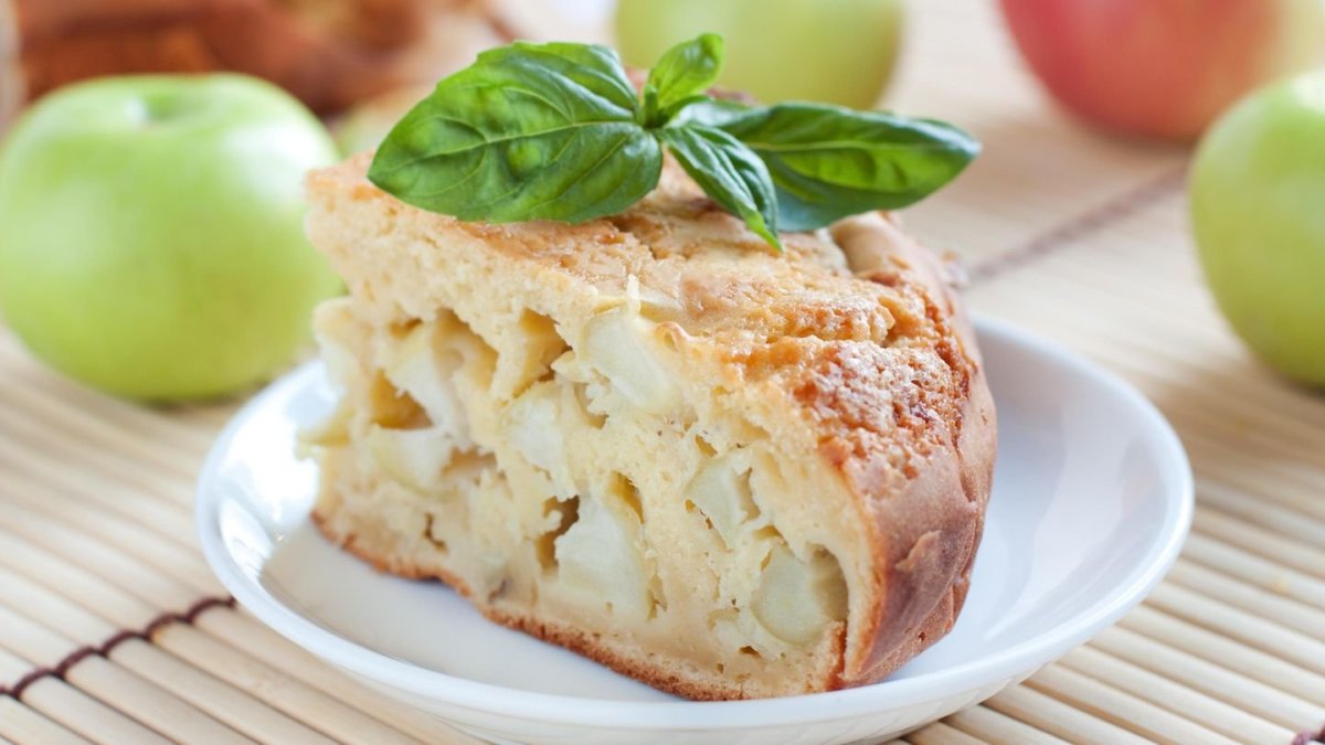 Пирог с яблоками квадратный